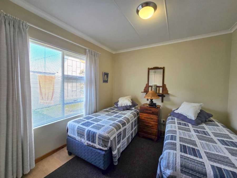 4 Bedroom Property for Sale in Stilbaai Wes Western Cape